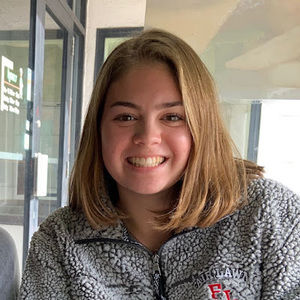 Meet your Posher, Isabelle